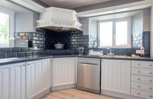 Perfect Family Retreat with Hot Tub, Nr the Lakes - Foto 22