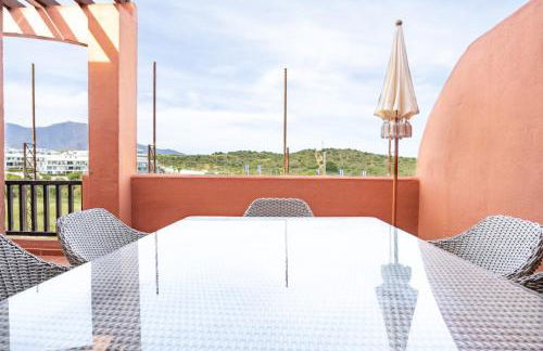 Increíble y Moderno apartamento Duplex con piscinas y preciosas vistas - Photo 14