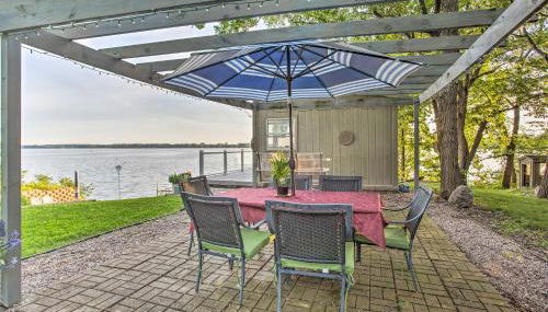 Cedar Lake Retreat with Boathouse and Dock! - Foto 2