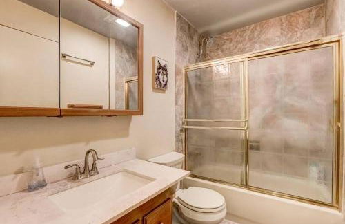 Spacious Lakeview Heavenly Mountain Escape! - Foto 19