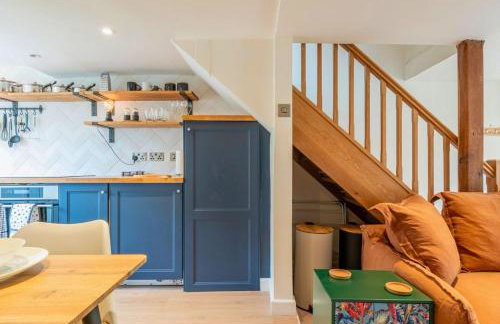 Cosy 2BD Cottage in Oxfordshire - Near Daylesford! - Photo 21