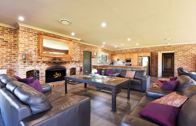 Ironstone Estate - Photo 2