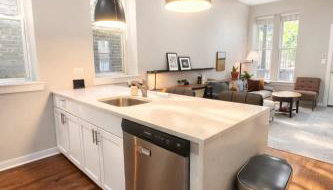 Flexhome West Town - Spacious 2BR Duplex - Sleeps 8 - Foto 5