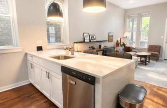 Flexhome West Town - Spacious 2BR Duplex - Foto 11