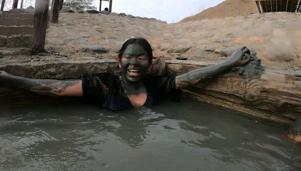 Desfrutando das Pozas de Barro