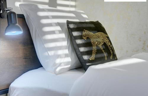 LARGE 4 Bedroom Semi-Detached House Sleeps 7 By Klarok Short Lets & Serviced Accommodation - Foto 32