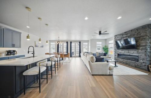 BRAND NEW Scenic Luxury Mountain Retreat - Foto 2