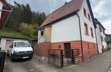 Kleine, aber feine Unterkunft mit direktem Waldzugang - Foto 2