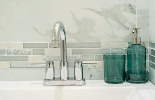 30-1 - 4BR Boston - Cozy Apt near Geneva Cliffs - Foto 32