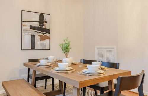 Stylish Forest Retreat Minutes from DC - Gary - Foto 9