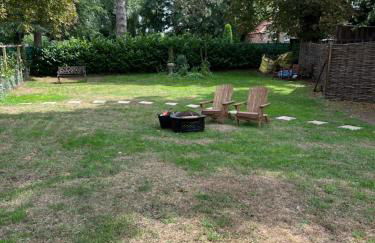 Tiny home in Grade 1 listed church garden - Photo 17