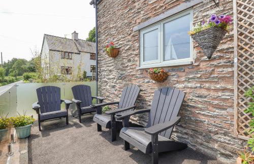 Coach House - Photo 23