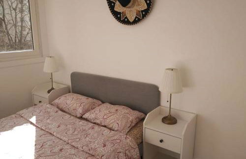 Cosy 2 BR, La Défense, 5 min walk metro+parking - Foto 9