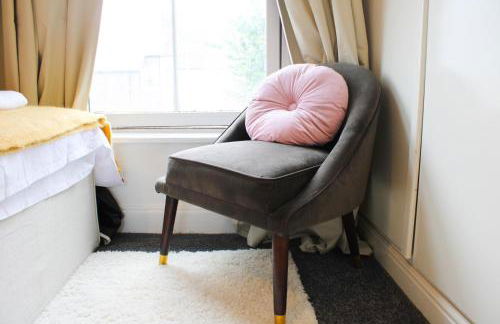 #55 Spacious2BR End-Terrace in Kensington Sleeps 6 - Foto 5