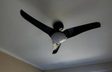 Apartamento Aconchego Frente Mar - Vila Guilhermina Praia Grande SP - Cozinha Completa - Climatizador de Ar - TV a Cabo - Wi-Fi - Photo 12