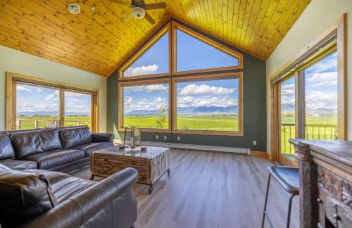 Mountain View Home w/Hot Tub - Close to Downtown! - Foto 4