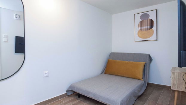 Cozy 1 Bd Basement Apt in Pagrati - Foto 5, Habitación