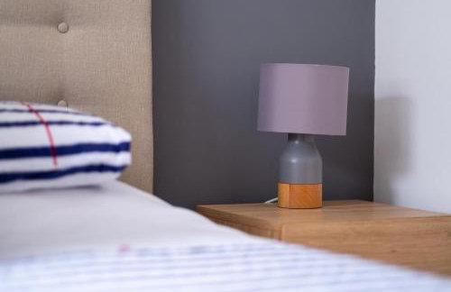 Central Penzance, Modern stylish home, Near Seafront with Gated parking - Photo 21