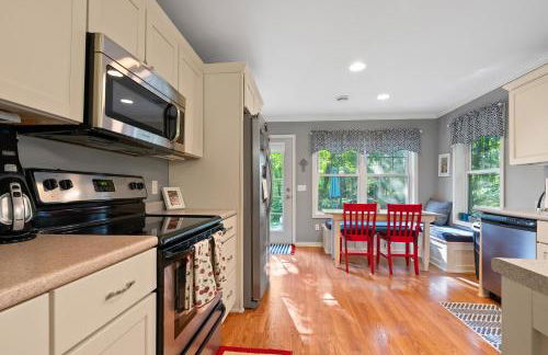 Blue Bear Cottage at Simple Life Rentals - Foto 5