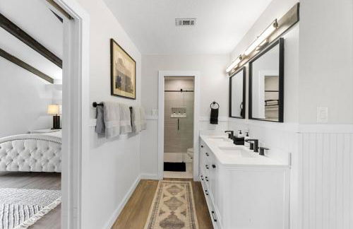 Farm Retreat with Jacuzzi, Fire Pit, Mini Goats, Mini Ponies and Mini Cows - Foto 11