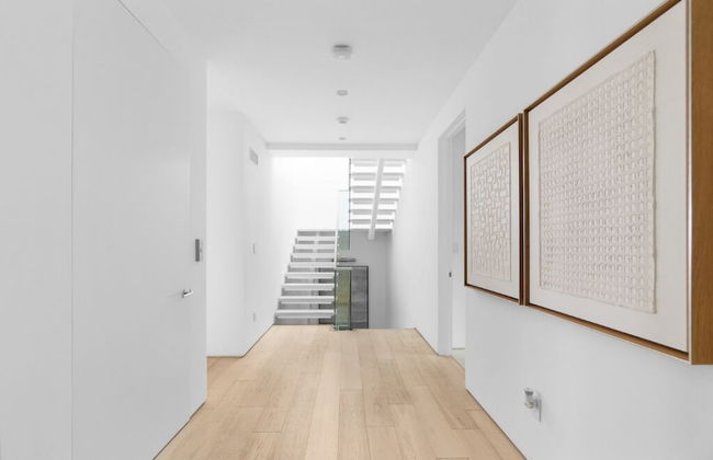 Beverly Grove - Photo 25