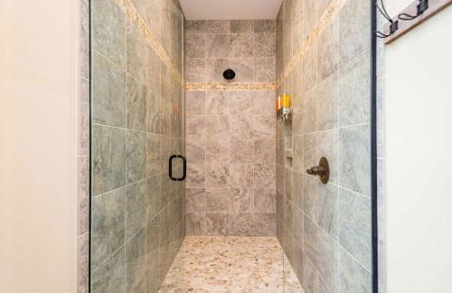 Game Room and Wraparound Decks Cullowhee Home! - Foto 15