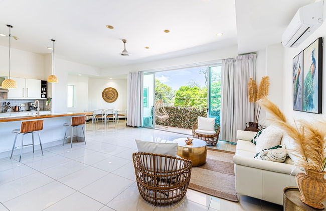 mVillas - Luxury 2Bed 2Bath Condo w Pool - Foto 1