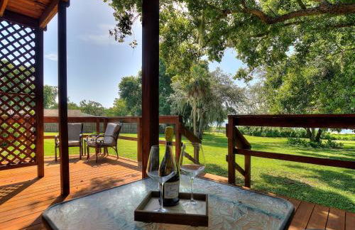 Serene Lakeside Retreat- 3 Bdr Romantic Getaway - Foto 10