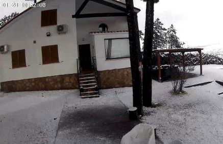 La Piñona - ACOGEDOR CHALET EN LAS ESTRIBACIONES DE LA SIERRA DE GREDOS - CASA PARA 6 PERSONAS CON PISCINA EN EL TIEMBLO ÁVILA - Photo 2