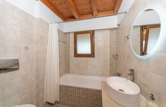 Mansion on the Hill by CorfuEscapes - Photo 40