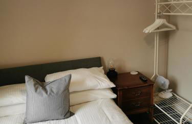 6 Dbl Bed, Central Huddersfield house inc parking - Foto 12