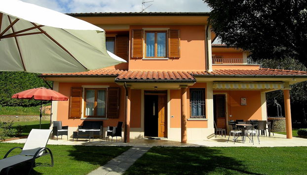 Villa in Tuscany With Pool - Photo 2, Primary image