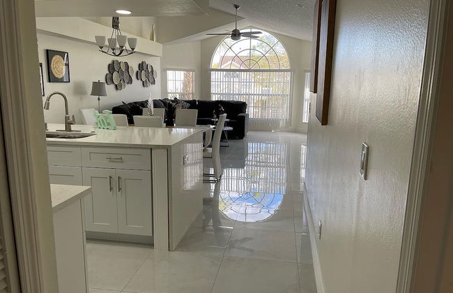 ELEGANT & LUXURY APARTMENT CLOSE DISNEY - Foto 12