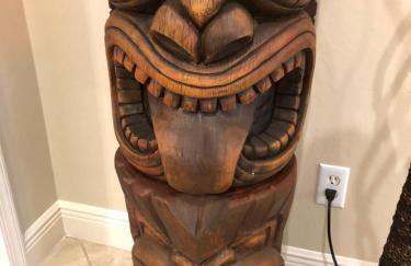 Tiki Paradise House & pool - 10 min to Beach! - Foto 13