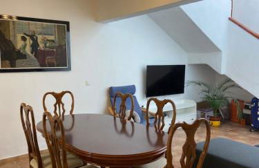 Cozy 3 Bedroom Townhouse - Foto 36