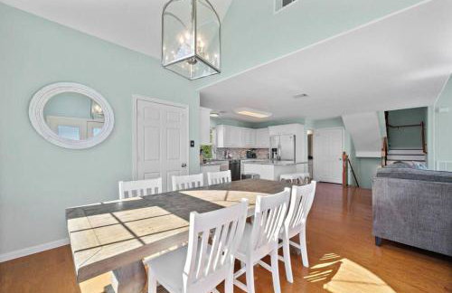 Stunning bayfront home with spacious deck and incredible Galveston Bay views - Foto 16