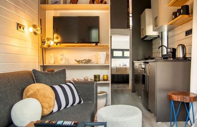 Tiny House Framed by Nature Near Sea in Karaburun - Foto 5