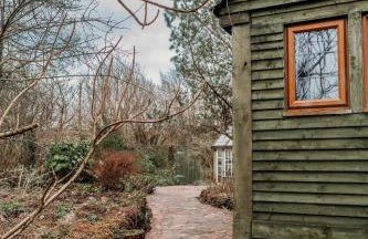 Heron's Perch- A pond-side retreat with cinema room - Photo 45