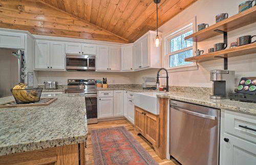 Painted Skies Upscale Getaway By Lake Burton! - Photo 12