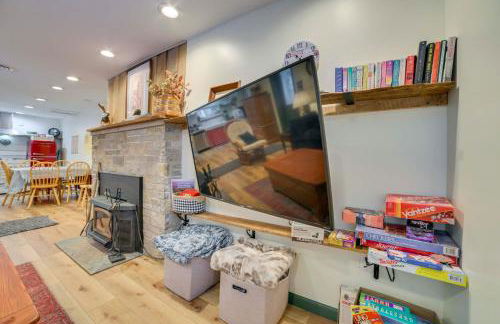 Pet Friendly Home - Walk to Mullet Lake! - Photo 7