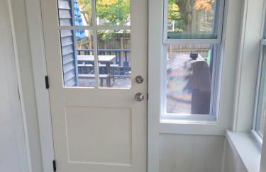 Restoration - Hot Tub, AC, and Great Location! - Foto 34