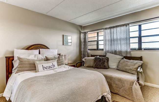 Comfy Upper Unit Condo to Enjoy the Beach or the Fishing by RedAwning - Foto 2