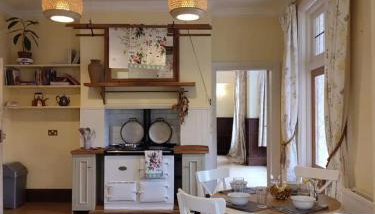 Arnewood Manor - Foto 3