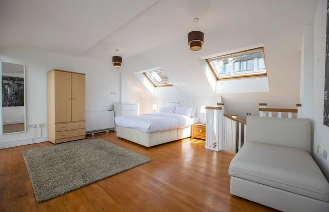 Grafton Street District Apartments - Photo 8