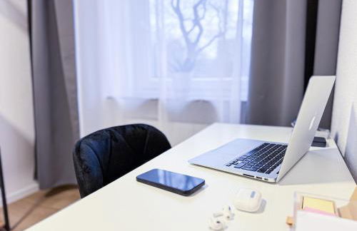 ImmoStay #3 - Penthouse mit zwei Balkonen & Seeblick, Parking & WiFi - Foto 6