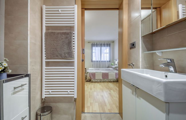 Apartment With View in Roses - Photo 25