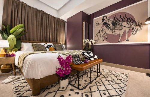Velvet Lounge King Suite near Legacy West Pool - Photo 4