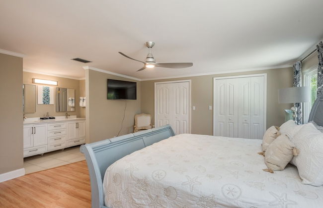 Great 6BR for All Ages/Heated Pool 5 Min to Beach by RedAwning - Foto 8