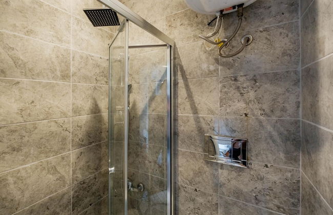 Rustic Stone Flat 5 min to Taksim Square - Photo 9