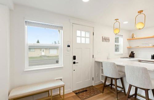 Cozy Bungalow Home 2br, 1ba - 9 min to Tacoma Dome - Foto 2